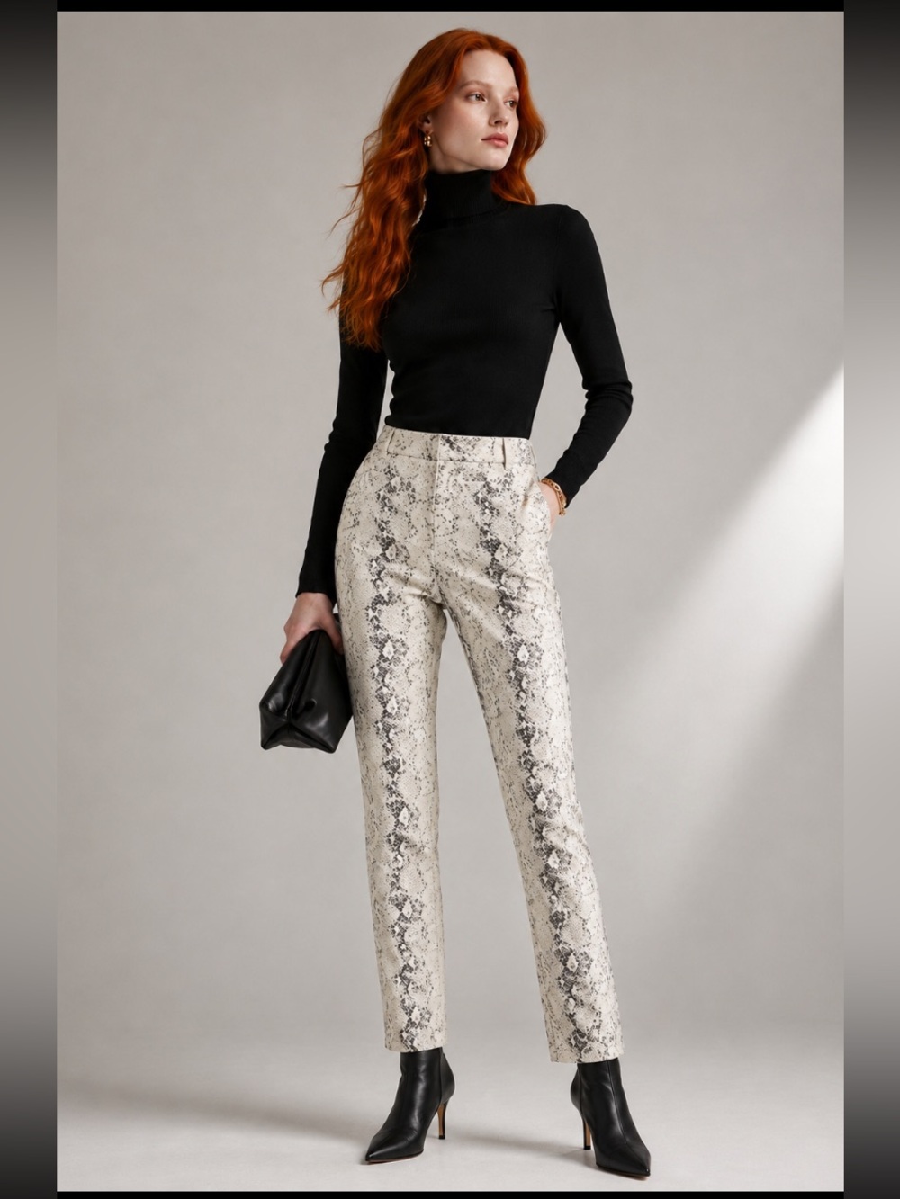 Chic Snake Print Cropped Pants
